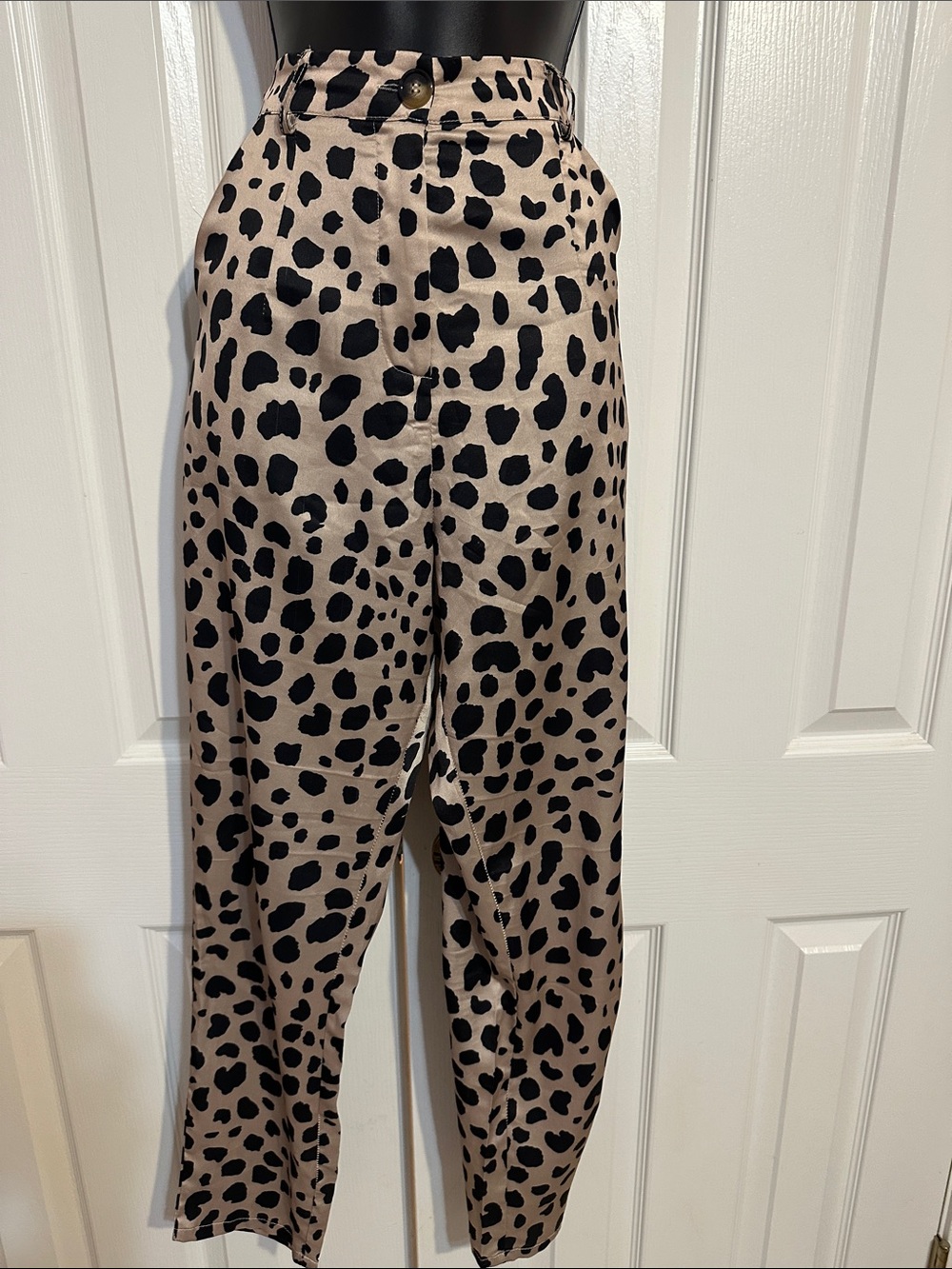 Wimens Animal Print Tan and Black zip & button front Pants